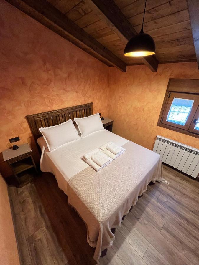 La Casuka Vut Fabero Villa Екстериор снимка